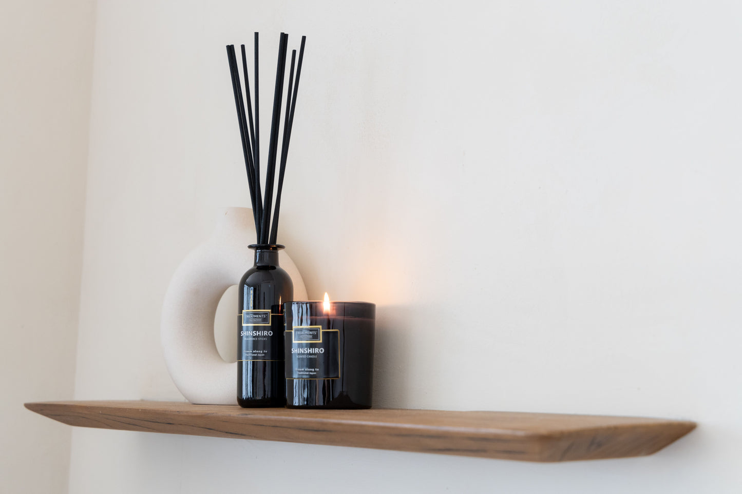 Treatments® - Giftbox Fragrance Sticks - Shinshiro - 200 ml